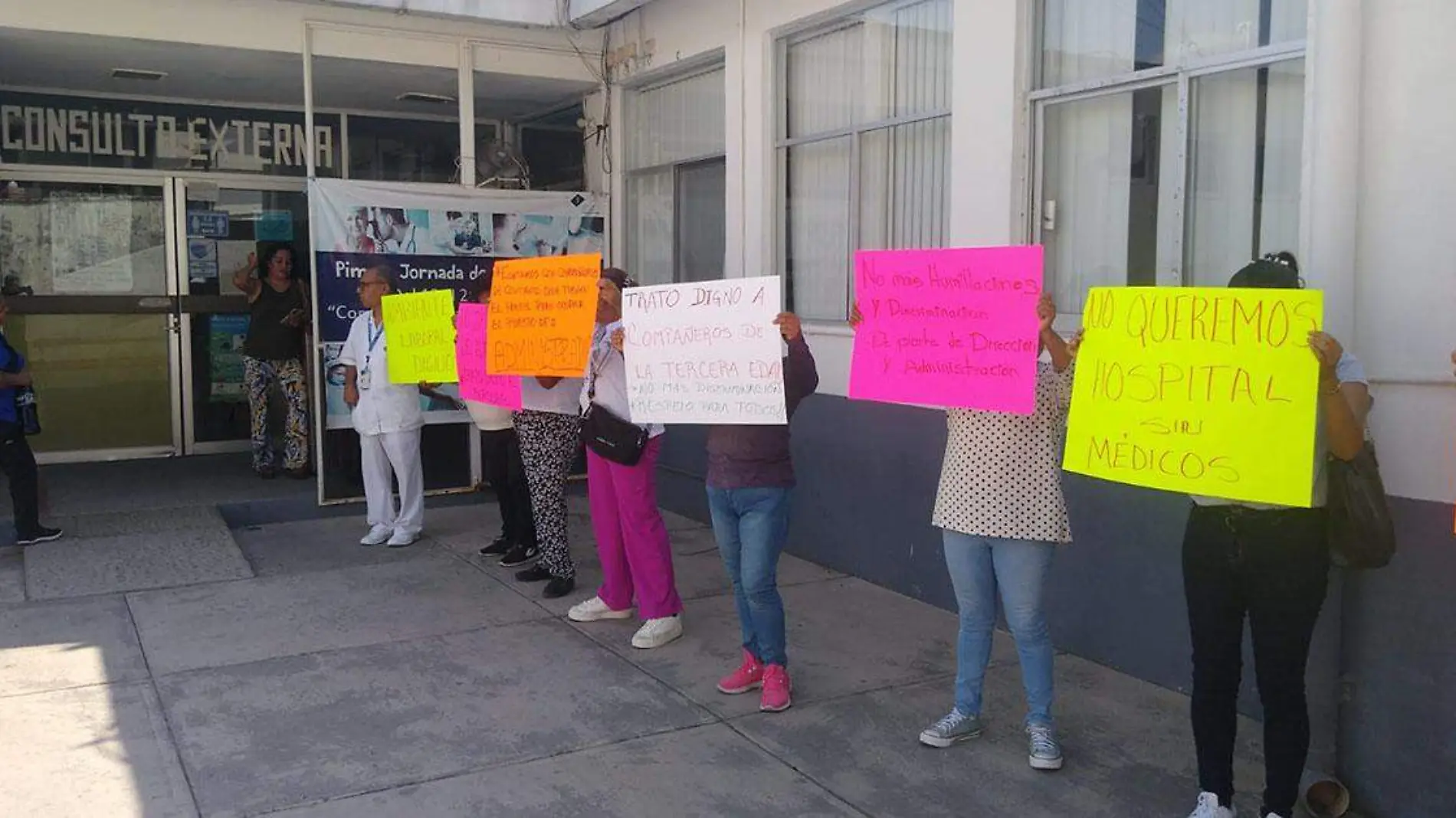 Trabajadores sindicalizados del Hospital Comunitario en Ayotoxco de Guerrero exigieron una auditoría